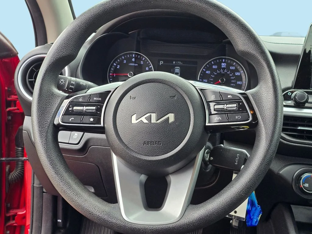 Used 2023 Red Kia LXS image 32