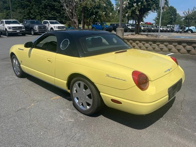 Used 2002  Ford Base image 3