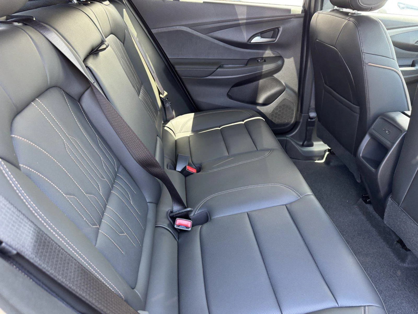 New 2026 Ebony Twilight Metallic Buick Avenir image 10
