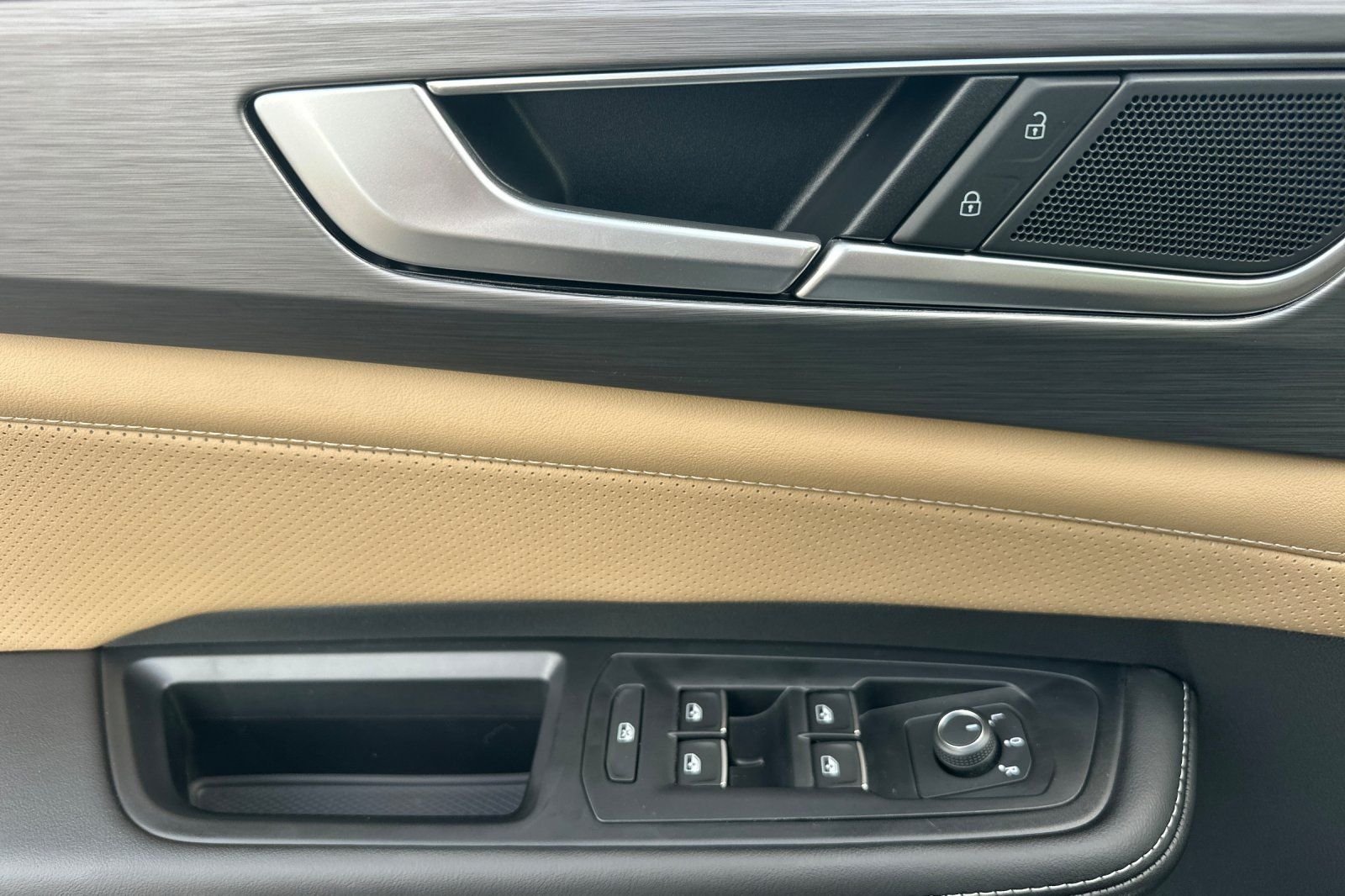 New 2026  Volkswagen SE image 11