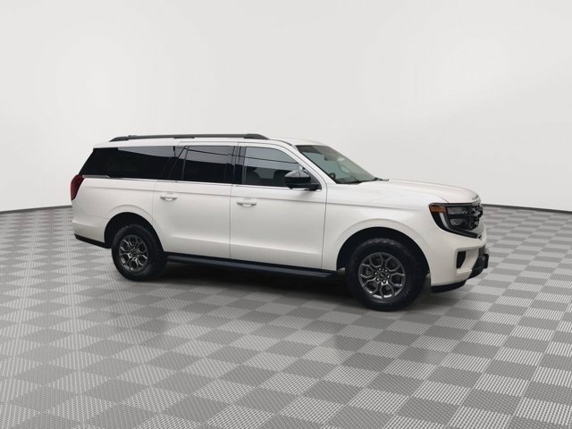 Used 2025 Star White Metallic Tri-Coat Ford Active image 42