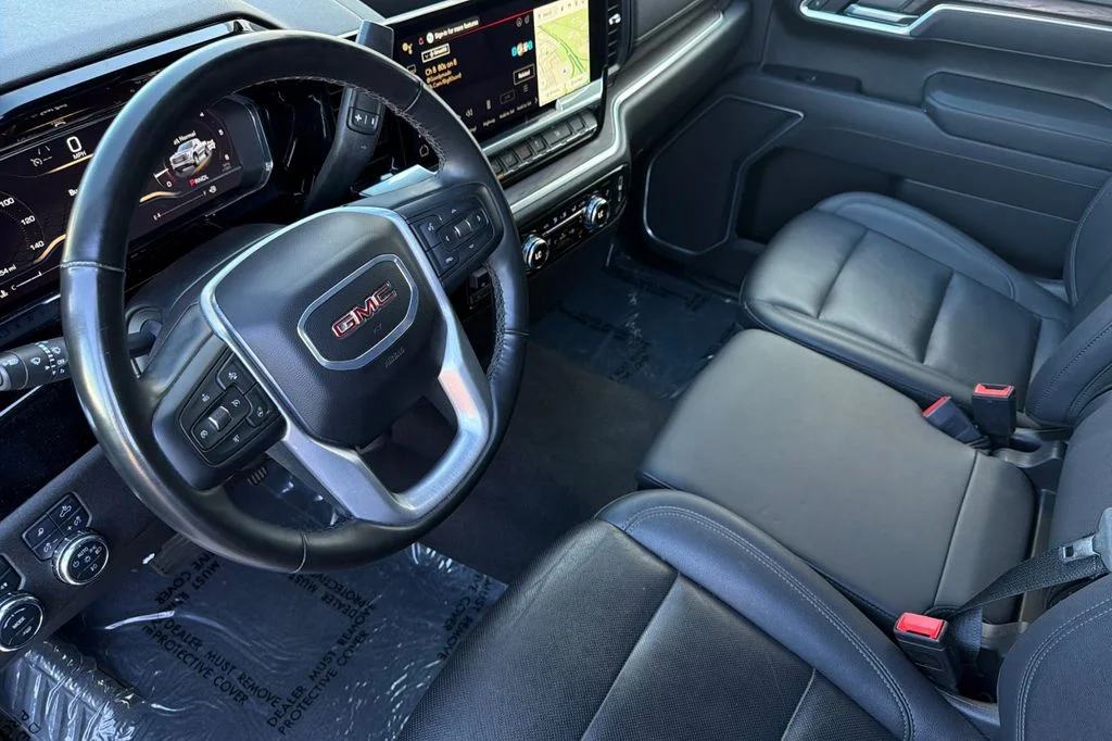 Used 2025 Summit White GMC SLT image 12