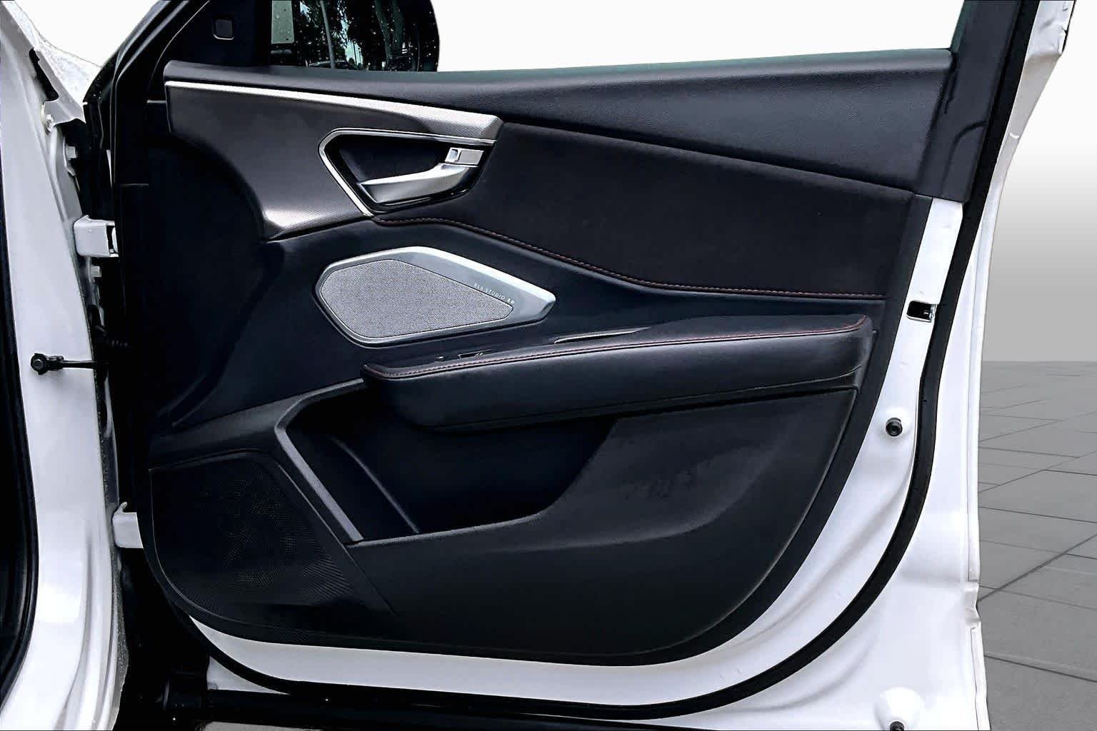 Used 2023 Platinum White Pearl Acura w/A-Spec Package image 27