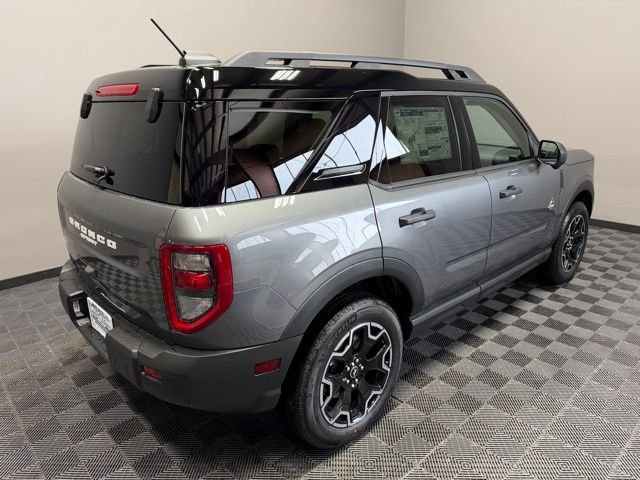 New 2026 Carbonized Gray Metallic Ford Outer Banks® image 8