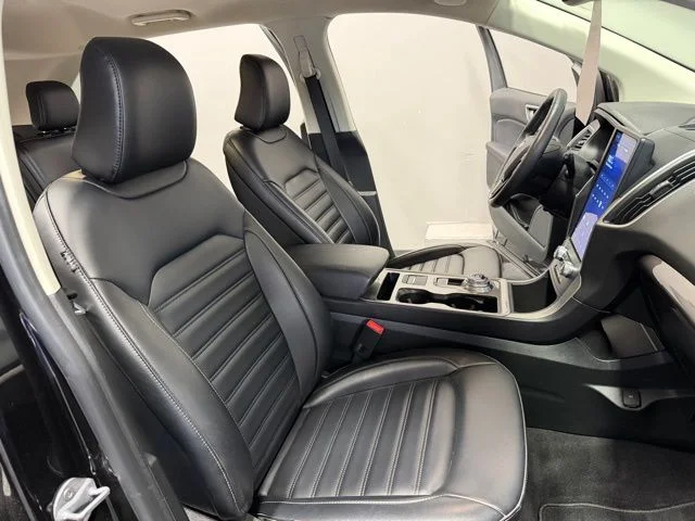 Used 2023 Black Ford SEL image 23
