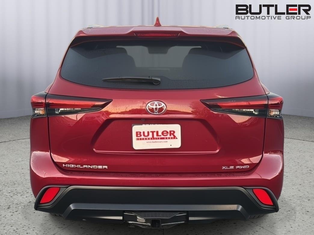 New 2026 Ruby Flare Pearl Toyota XLE image 5