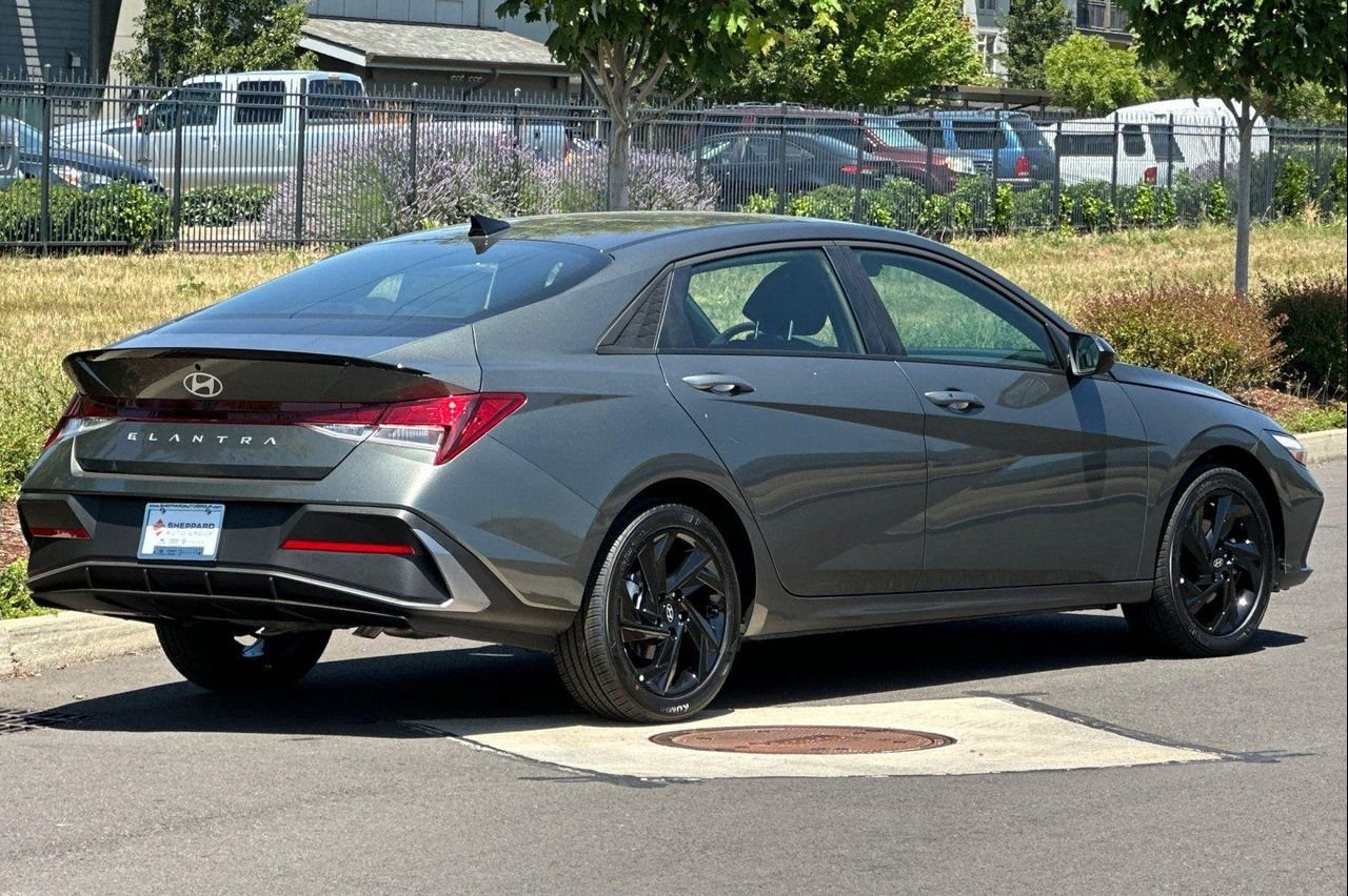 New 2026 Gray Hyundai SEL Sport image 3