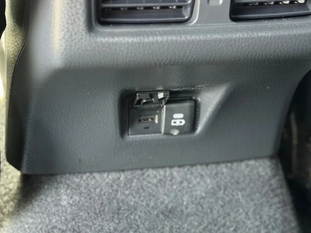 Used 2025  Toyota SE image 9