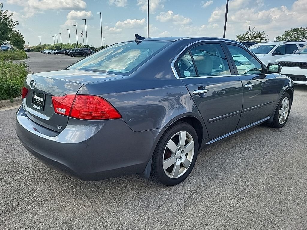 Used 2009 Gray Kia EX image 5