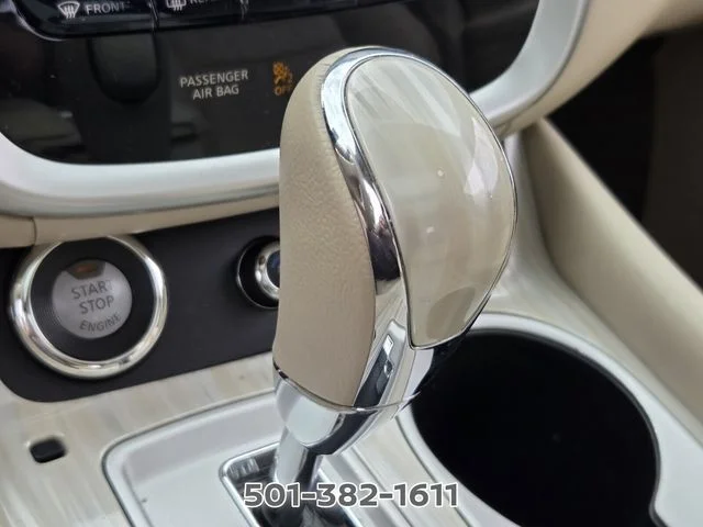 Used 2017 White Nissan Platinum image 22