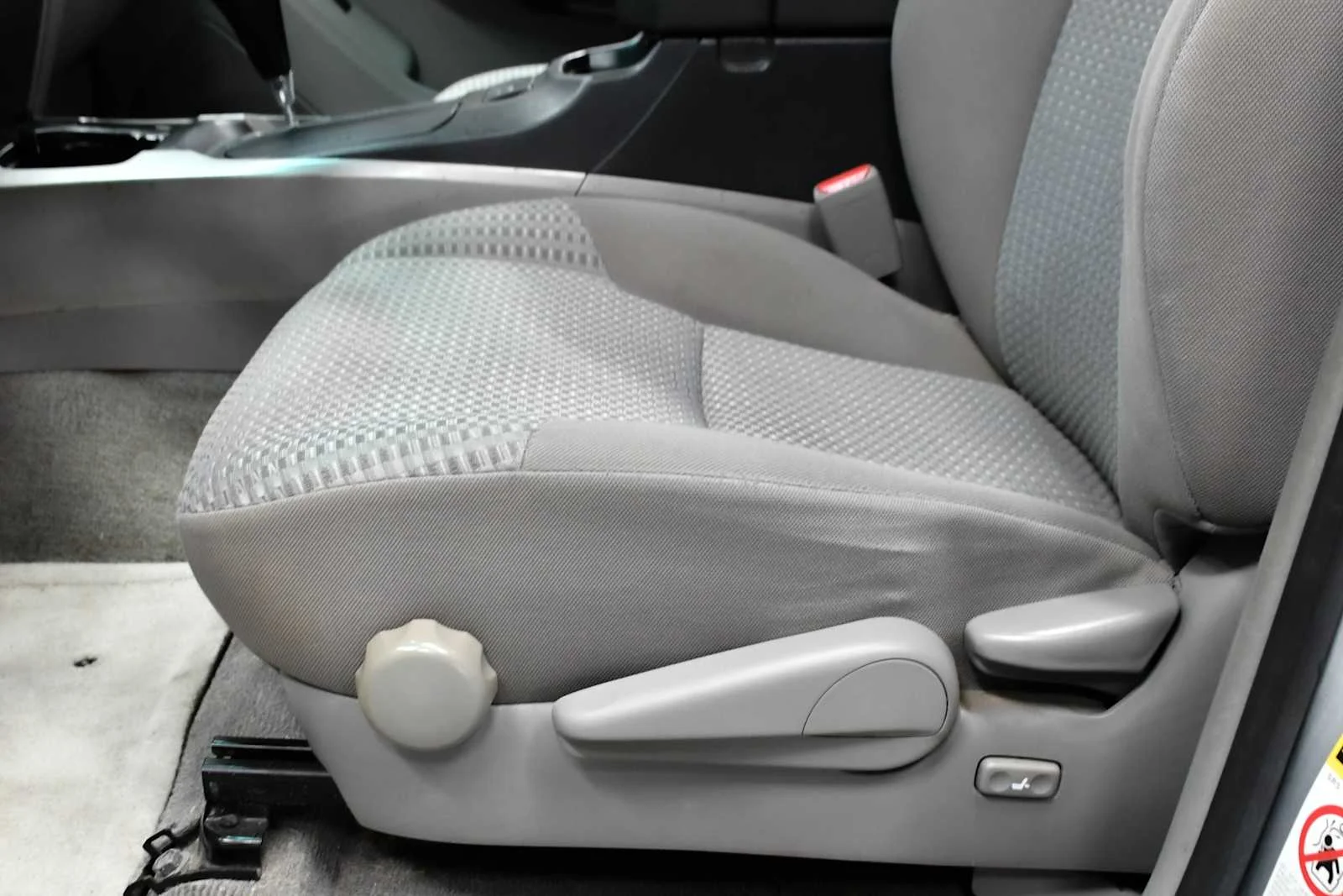 Used 2008 Titanium Metallic Toyota SR5 image 16