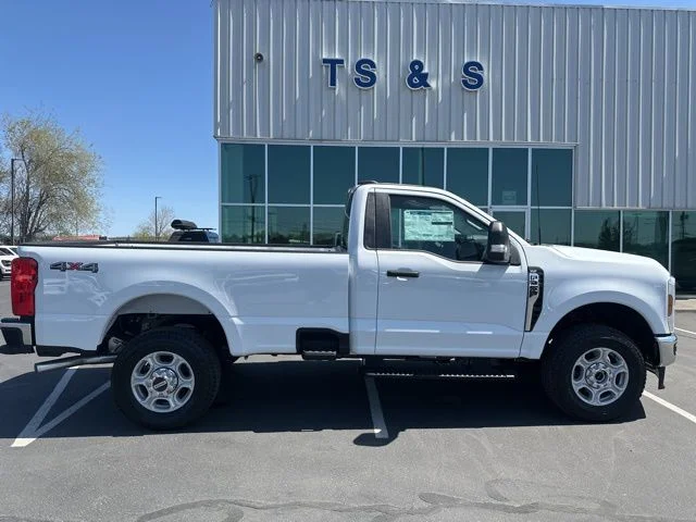 2025 Ford F-350 Super Duty XLT - Photo 4