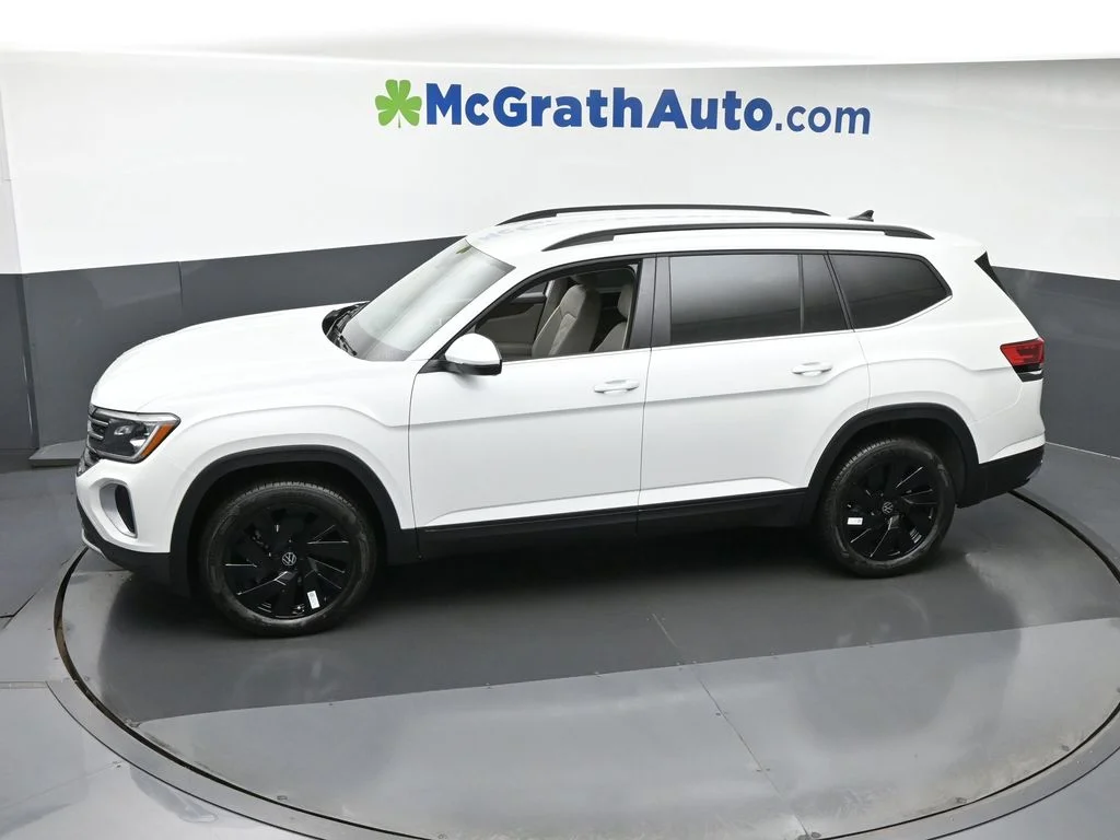 New 2026 Opal White Pearl Volkswagen 2.0T SE W/TECHNOLOGY image 26