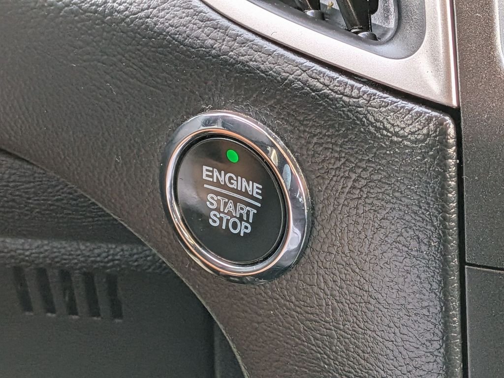 Used 2020 Black Ford SEL image 20