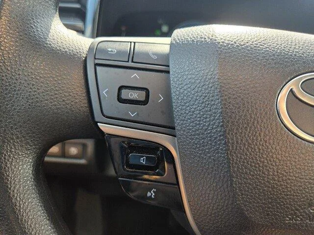 Used 2025 BLACK Toyota LE image 15