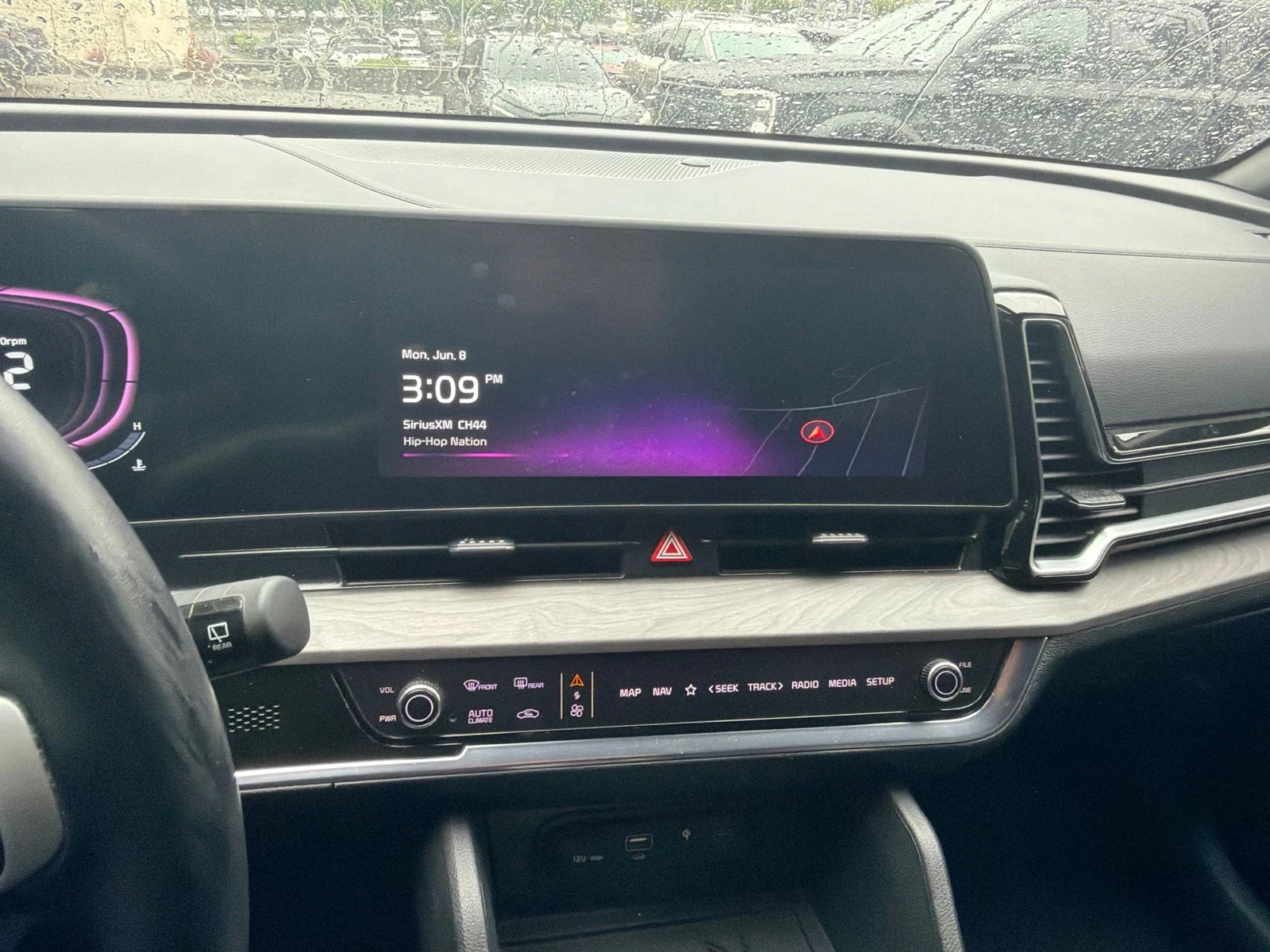 Used 2024 Green Kia X-Line image 8