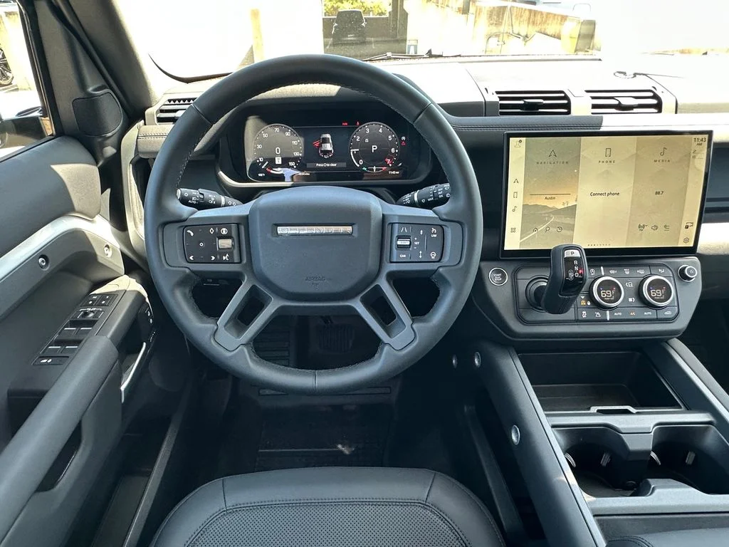 Certified Used 2026 Fuji White Land Rover S image 27