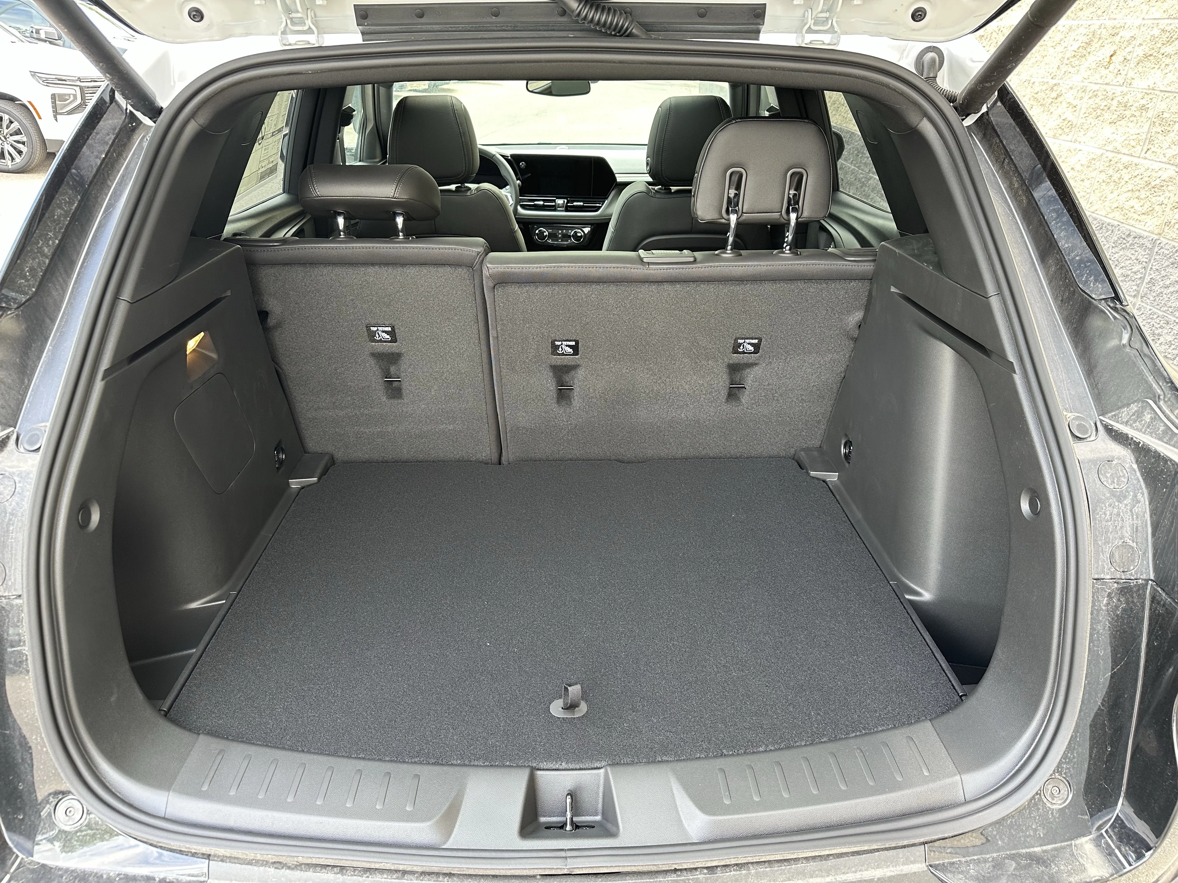 New 2026 Mosaic Black Metallic Chevrolet ACTIV image 8