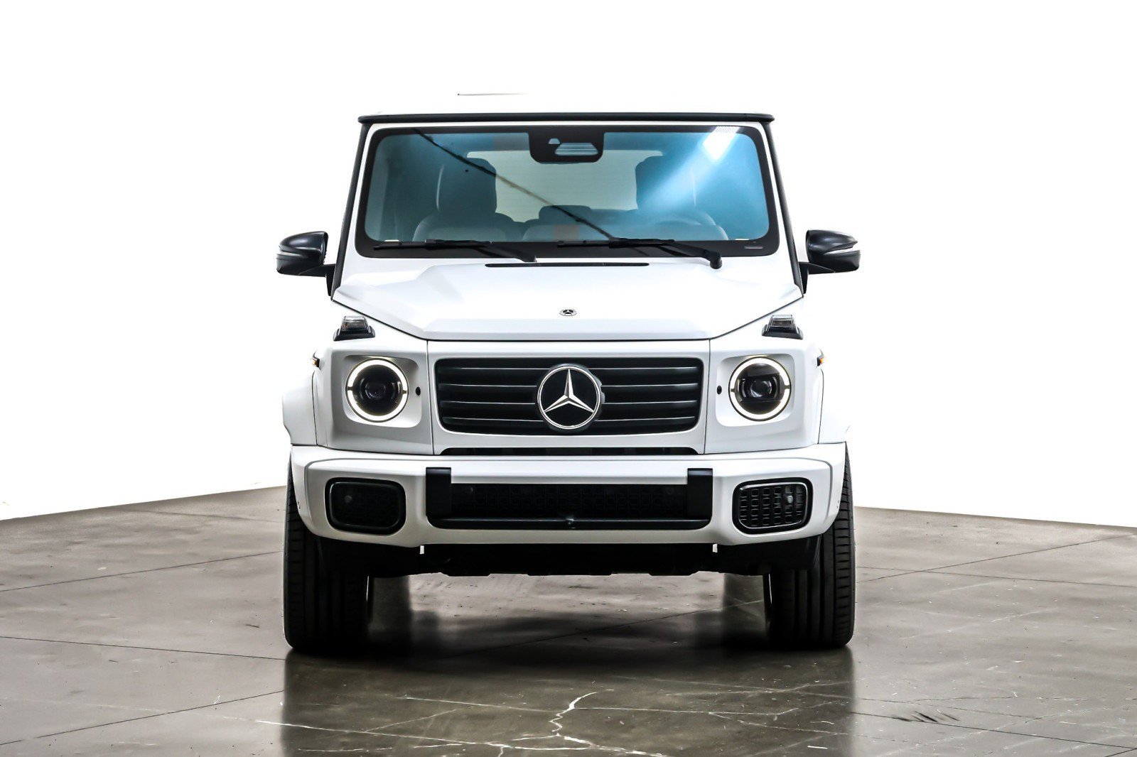 New 2025 MANUFAKTUR Moonlight White Magno Mercedes-Benz G 580e SUV image 21