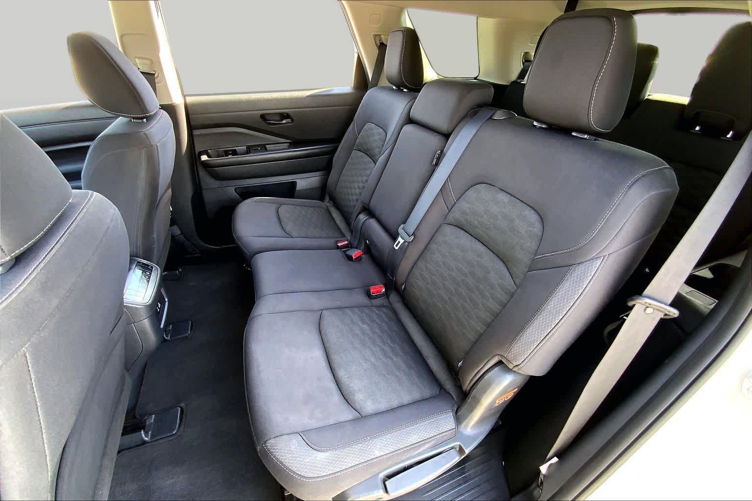 Used 2023 Brilliant Silver Metallic Nissan SV image 20