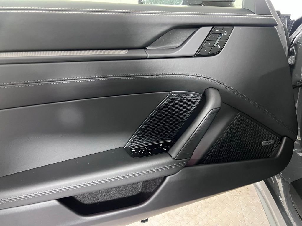 Certified Used 2025  Porsche Carrera image 26