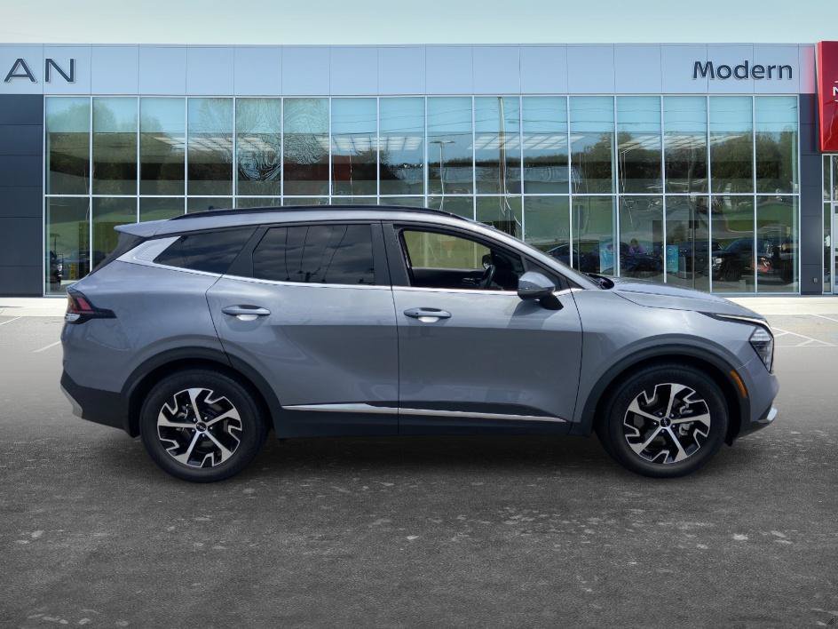 Used 2025 Everlasting Silver Kia EX image 10