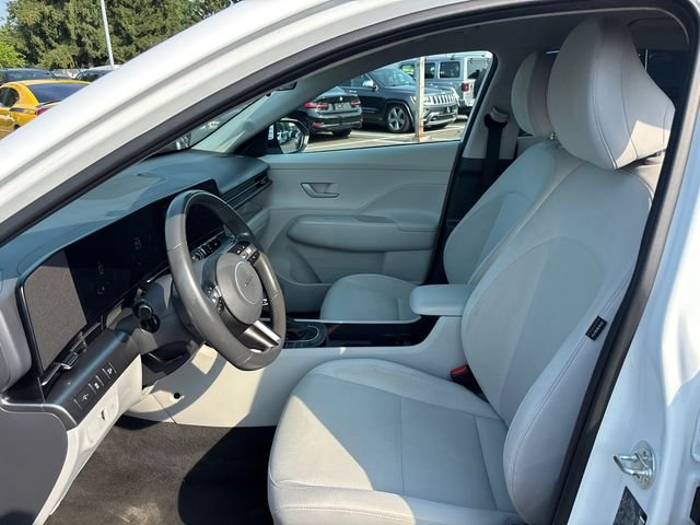 Used 2024 White Hyundai SEL image 6
