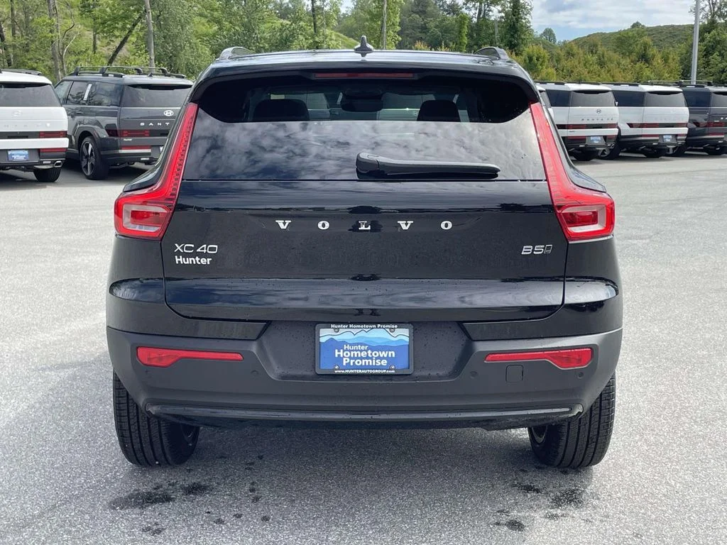 New 2026 Onyx Black Volvo Plus image 28