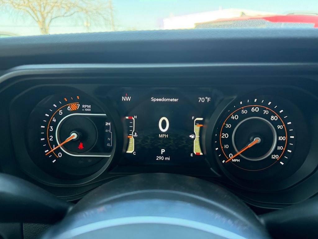 2025 Jeep Wrangler 4-Door Sahara - Photo 14