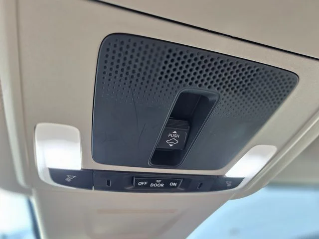 Used 2025  Honda EX-L image 30