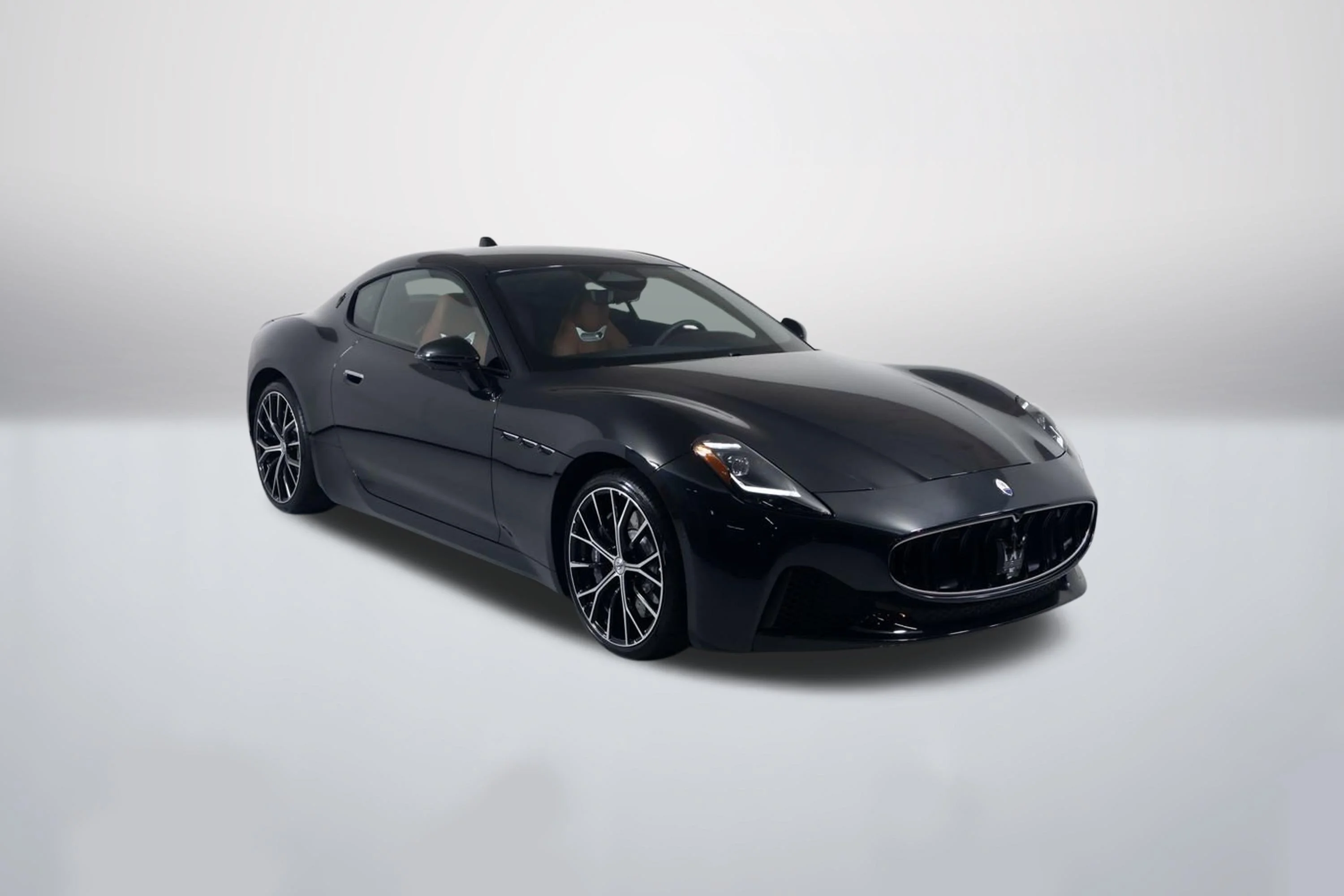 Used 2025 Nero Assoluto Metallic Maserati Granturismo image 1