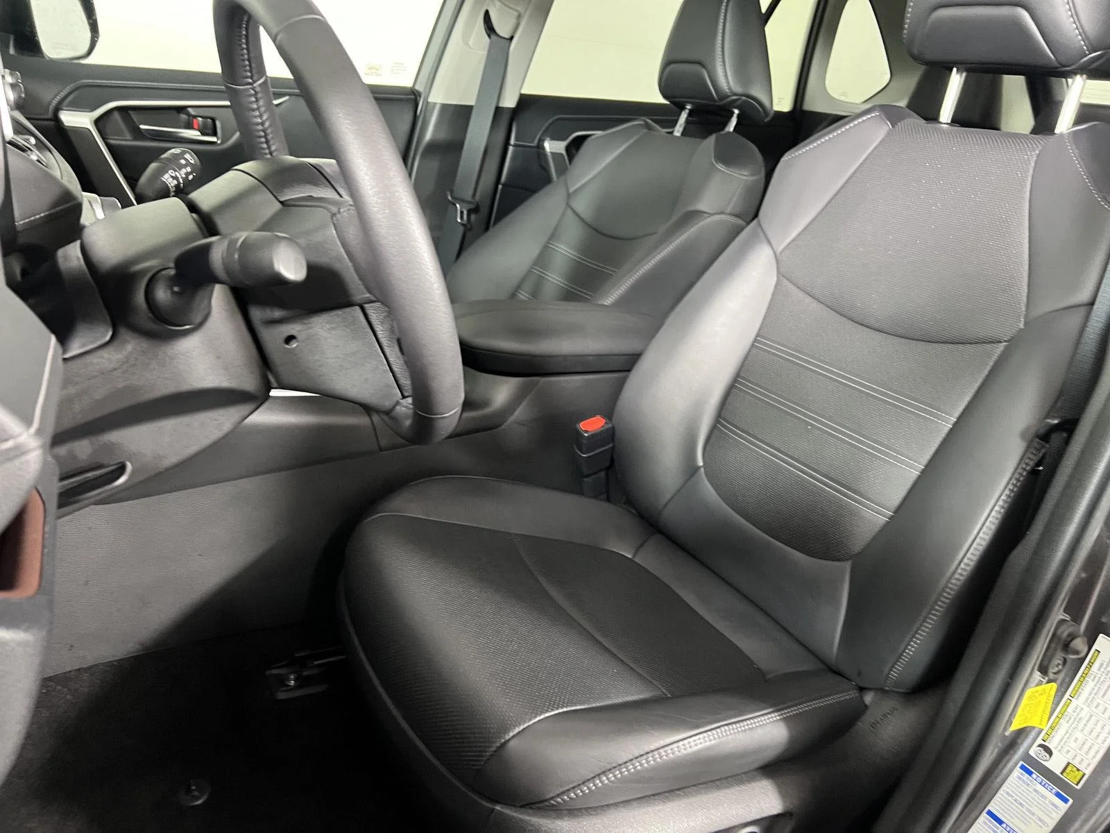 Used 2022 Gy Toyota Hybrid Limited image 35