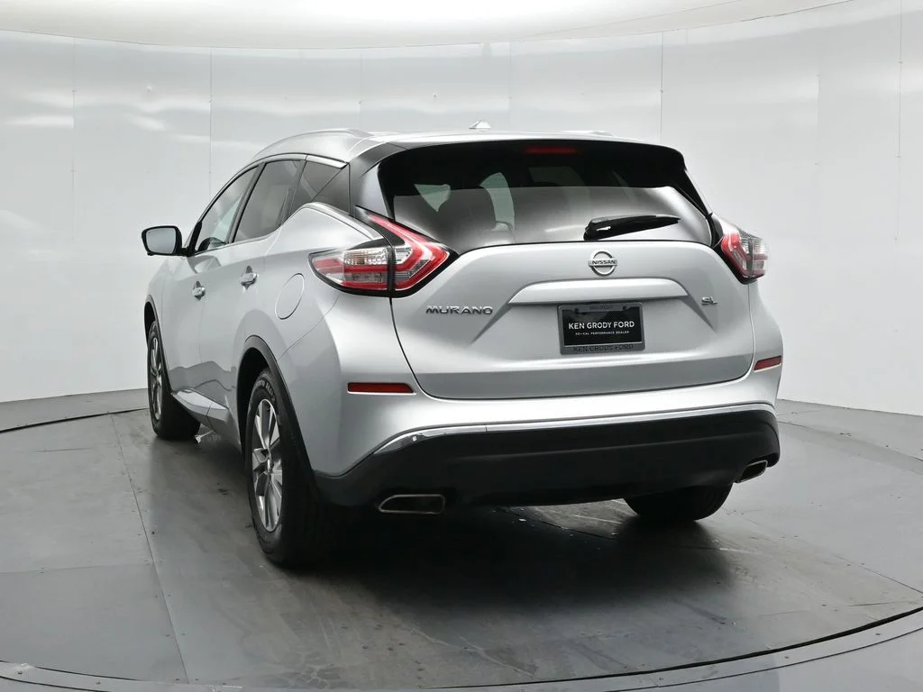 Used 2016 Silver Nissan SL image 24