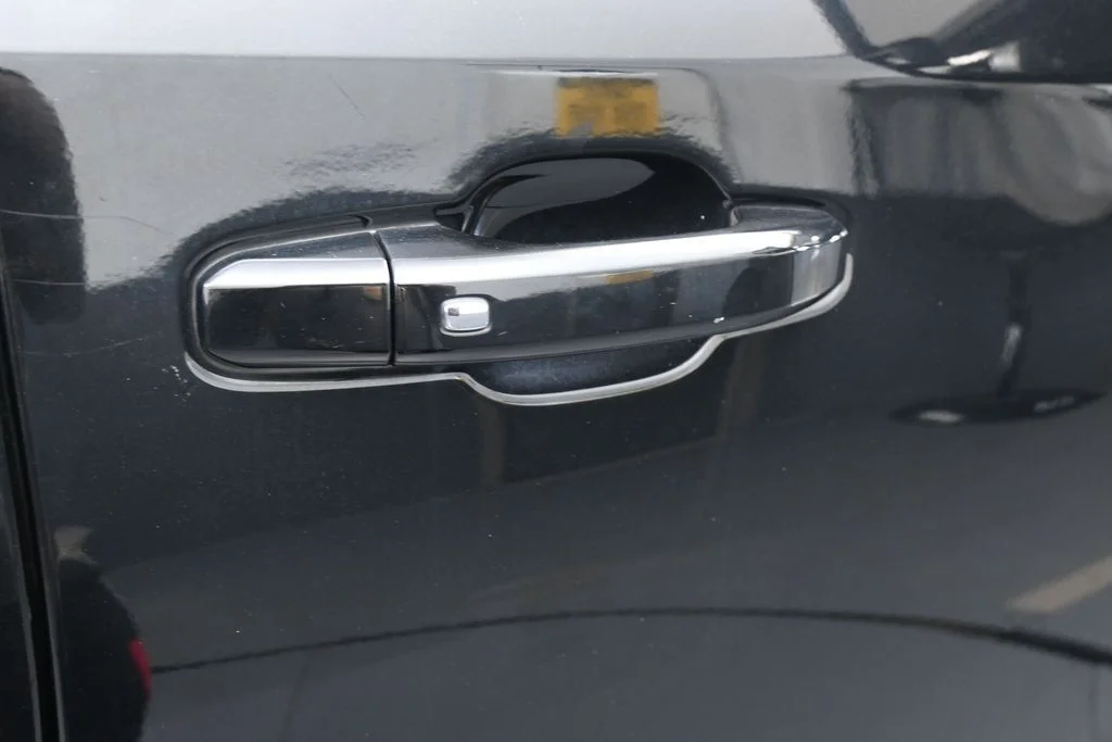 Used 2021 Black Chevrolet LT image 40