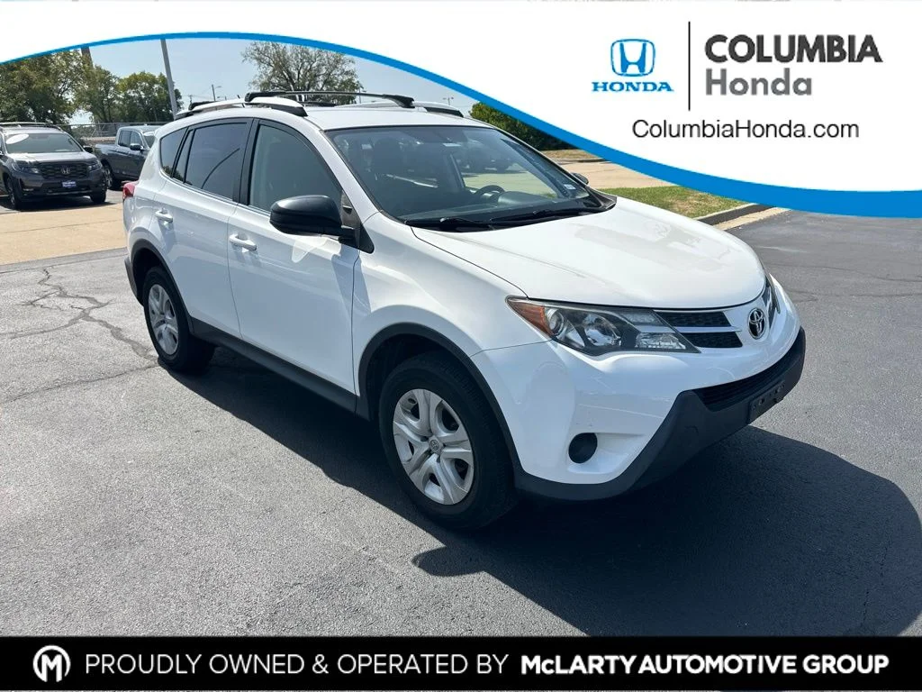 Used 2015 White Toyota LE image 1