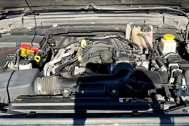 Used 2022 Black Jeep Altitude image 31