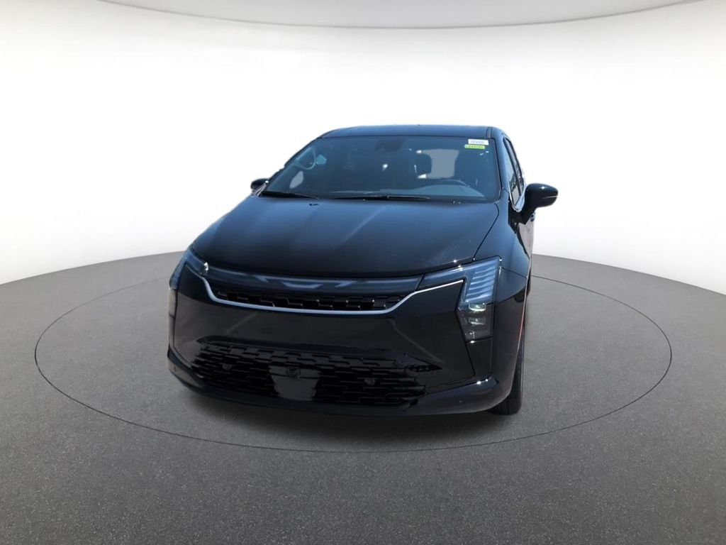 New 2027 Diamond Black Crystal Pearl-Coat Exterior Paint Chrysler Limited image 13