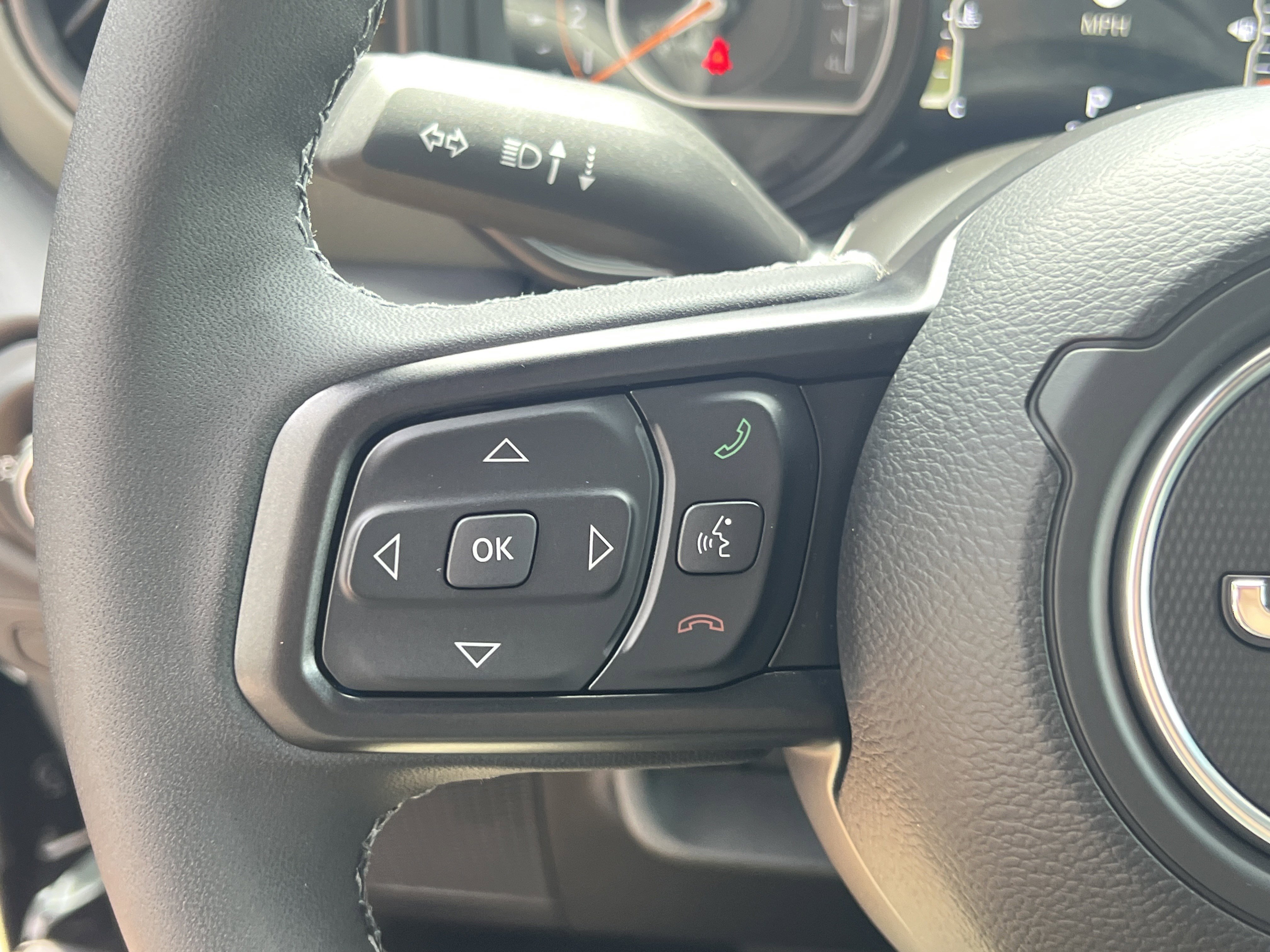 New 2026 Black Clear-Coat Exterior Paint Jeep Mojave X image 24