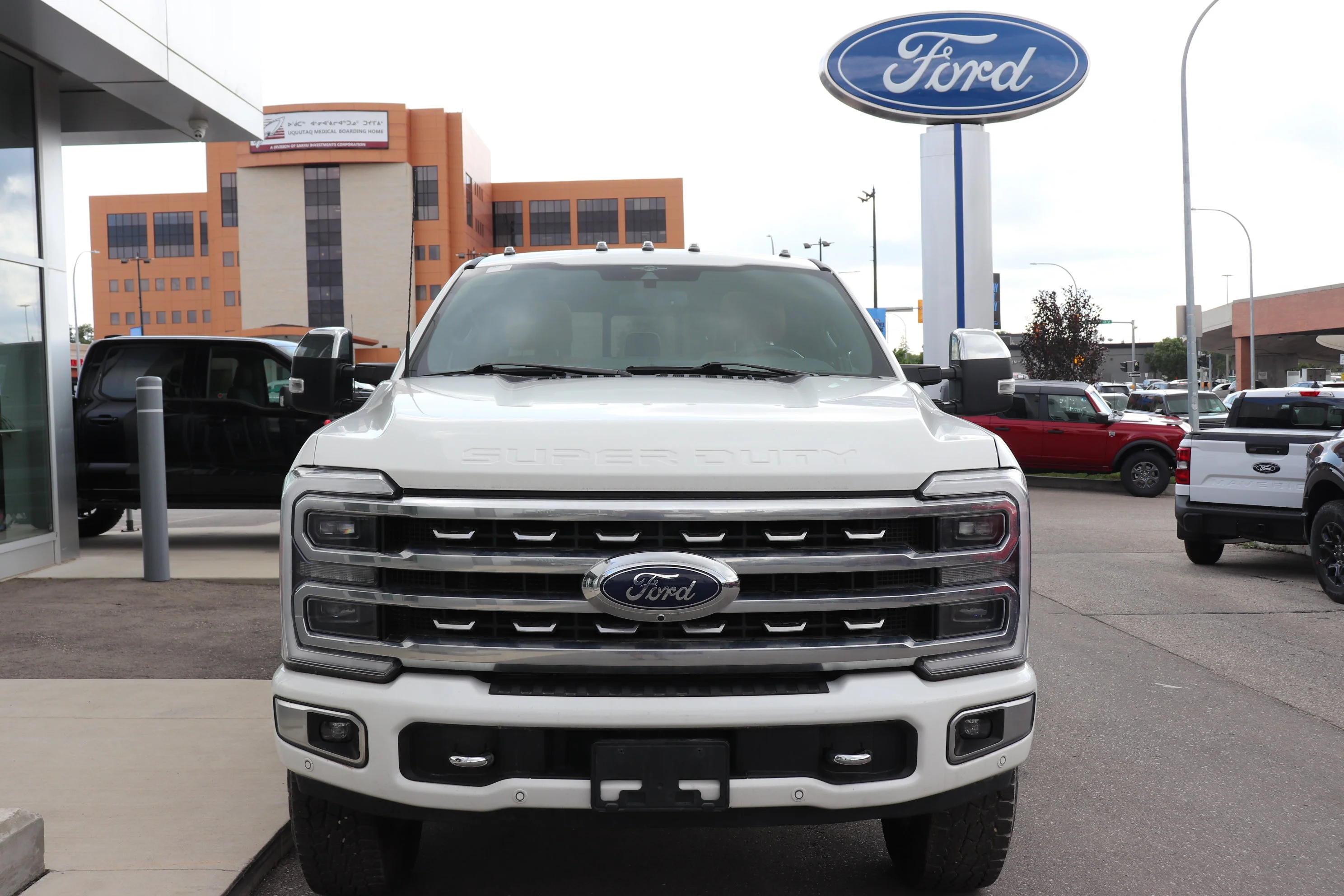 Certified Used 2023 White Ford PLATINUM 4WD Crew Cab 6.75