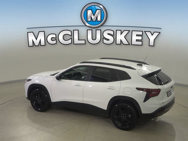 Certified Used 2024 Summit White Chevrolet ACTIV image 27