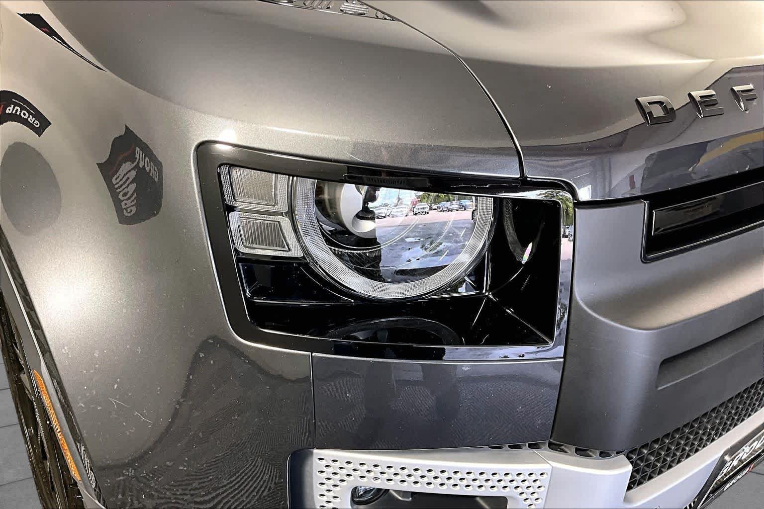 Used 2022 Eiger Grey Metallic Land Rover S image 26