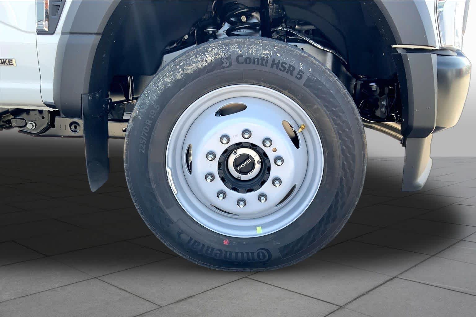 New 2026 Oxford White Ford F-550® XL image 8