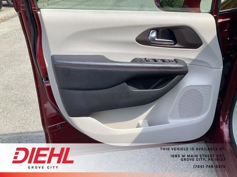 Used 2019 Red Chrysler Touring Plus image 18