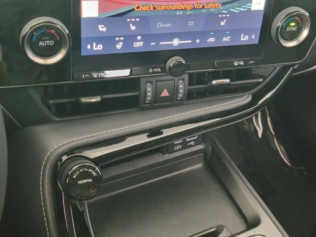 2024 Lexus NX 350 - Photo 24