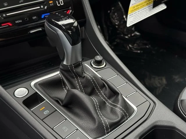 New 2026 White Volkswagen 1.5T SE image 18