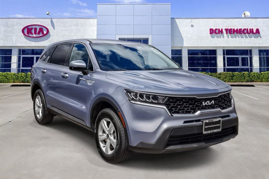 Certified Used 2022 Everlasting Silver Kia LX image 3