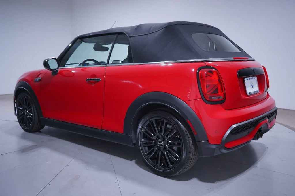 Certified Used 2024 Chili Red MINI Signature image 3