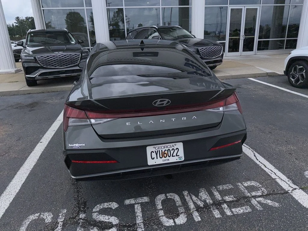 Used 2024 Gray Hyundai SEL image 5