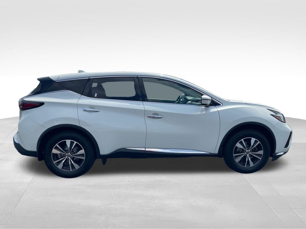 Used 2020 White Nissan S image 6