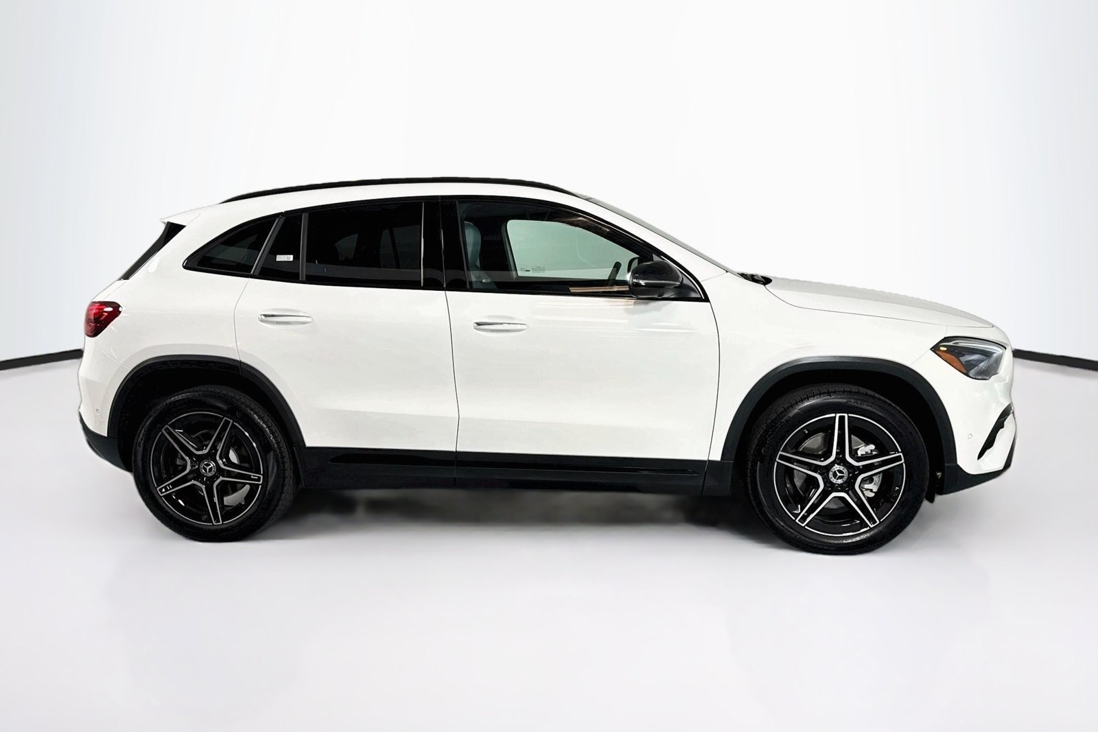 Certified Used 2026 Polar White Mercedes-Benz GLA 250 image 4